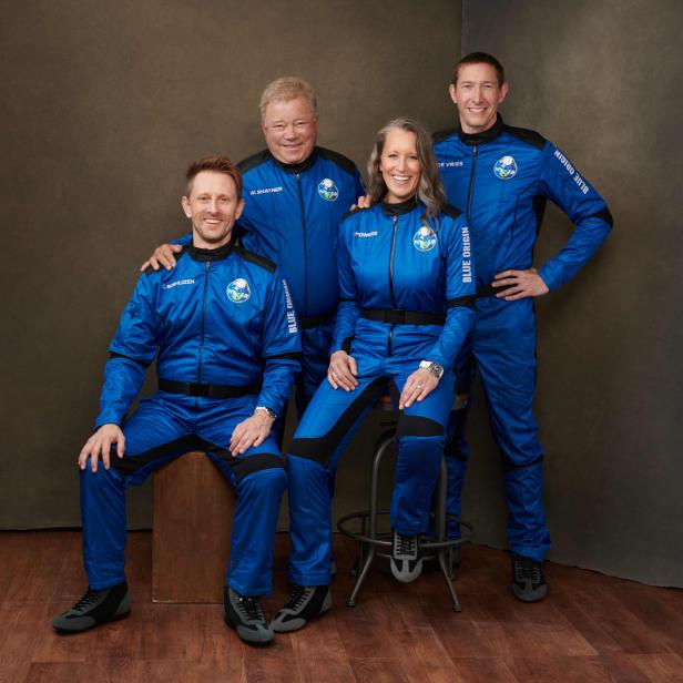 US-SPACE-BLUE ORIGIN-SHATNER