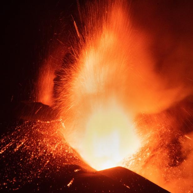 Cumbre Vieja volcano eruption