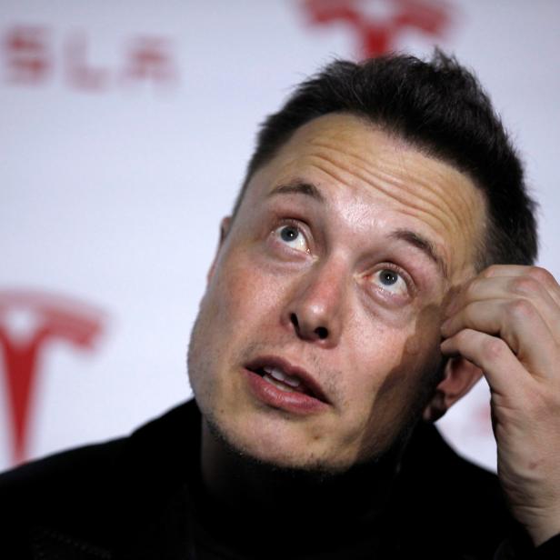 FILE PHOTO: Tesla Motor Inc CEO Musk talks about Tesla's new battery swapping program in Hawthorne