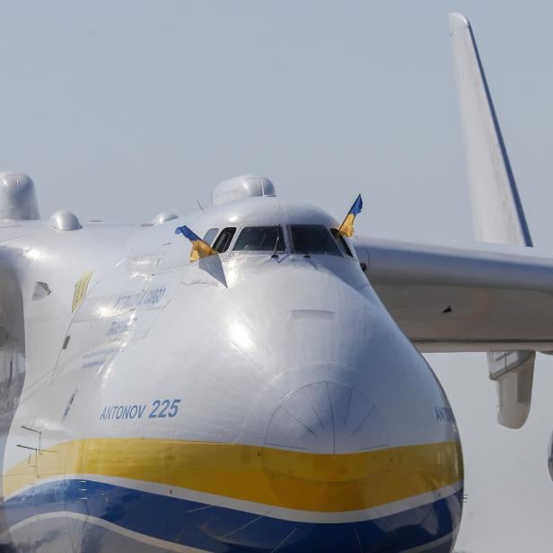Ukrainian An-225 transport plane delivered the medical supply needed for fighting with the coronavirus COVID-19 from China to Ukraine.