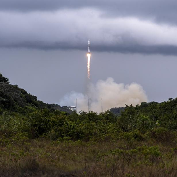 VS27 - Soyuz ST-B takeoff from the Colibri observation site