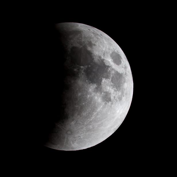 Eine Mondfinsternis des Mondes.
