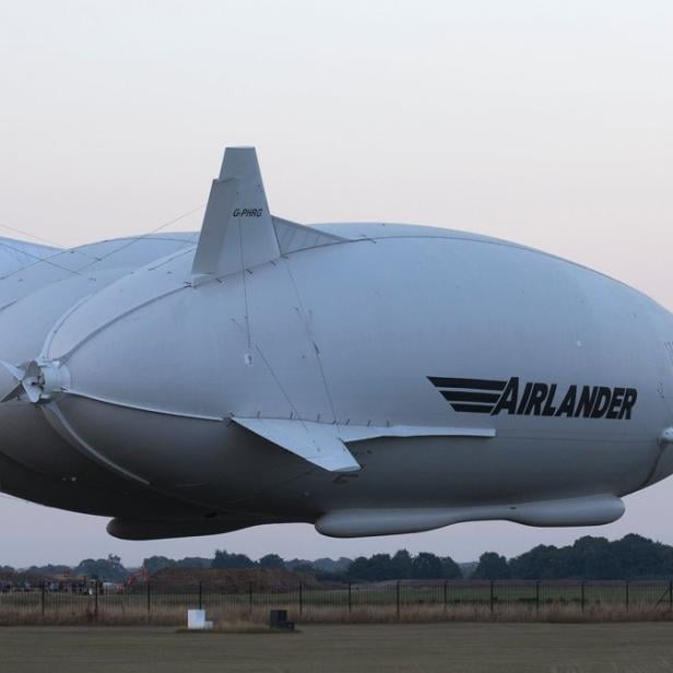 Der Airlander 10 hebt ab