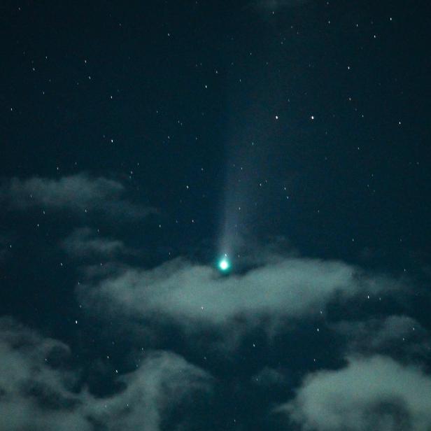 TOPSHOT-MYANMAR-SPACE-COMET-NEOWISE