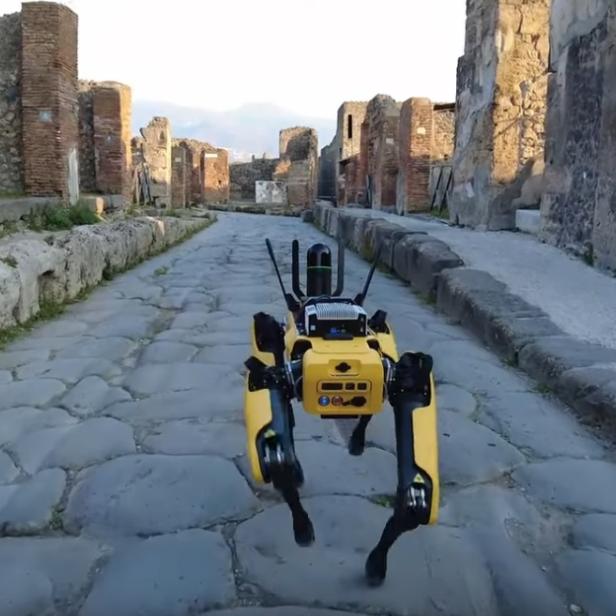 Roboter Spot durchstreift die Ruinen von Pompeji