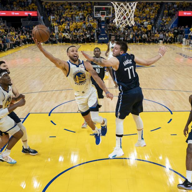 NBA: Playoffs-Dallas Mavericks at Golden State Warriors