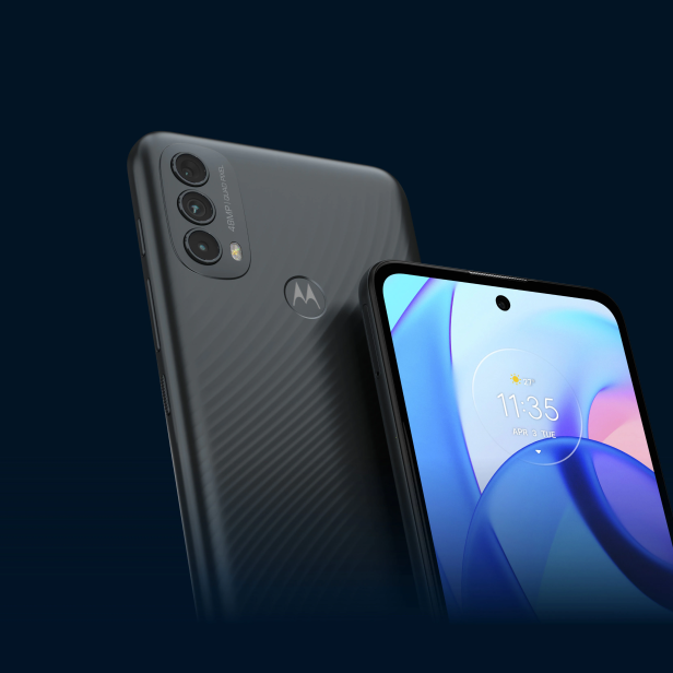 Vorderseite und Rückseite des Motorola Moto G30