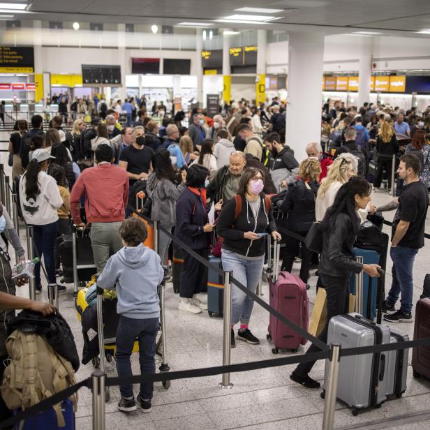 Gatwick airport delays in London