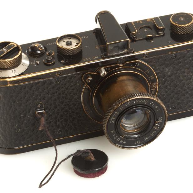 So sieht der 100 Jahre alte Leica Prototyp aus, der versteigert wurde