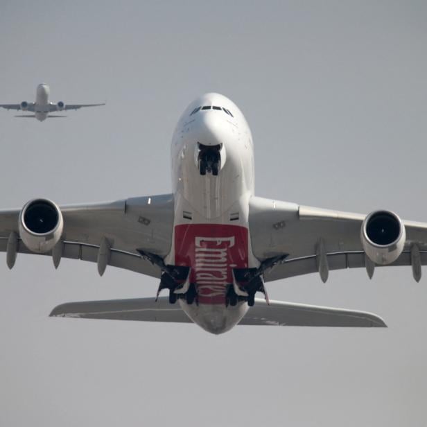 Emirates Airbus A380 in der Luft