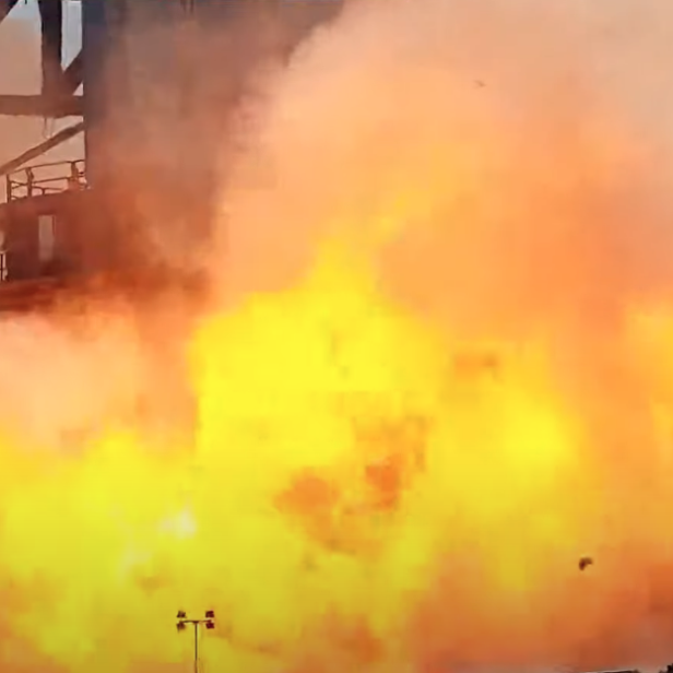 Gewaltige Explosion in der SpaceX Starbase