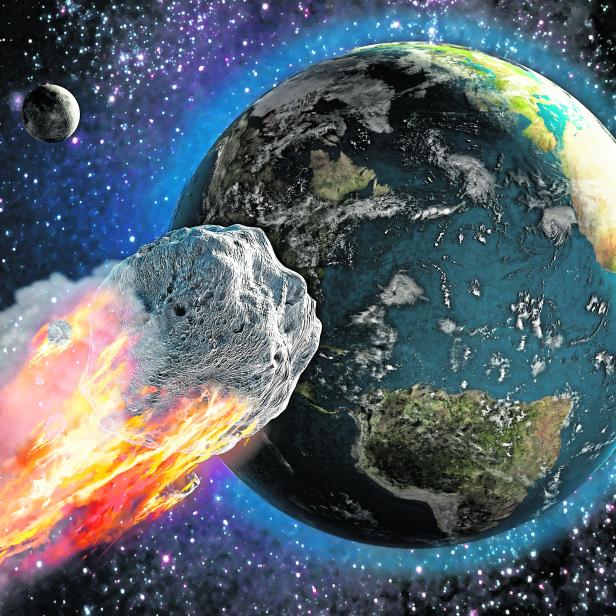 Ein brennender Asteroid bewegt sich auf die Erde zu.