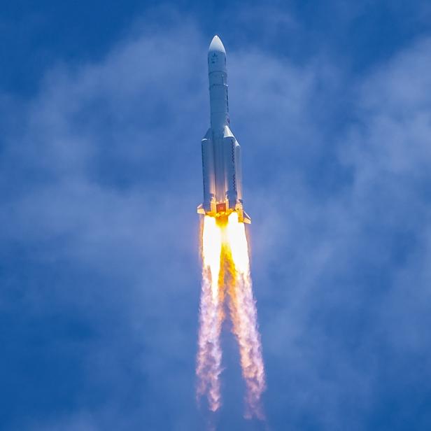 Eine Rakete des Typs „Long March 5“ (Symbolbild).