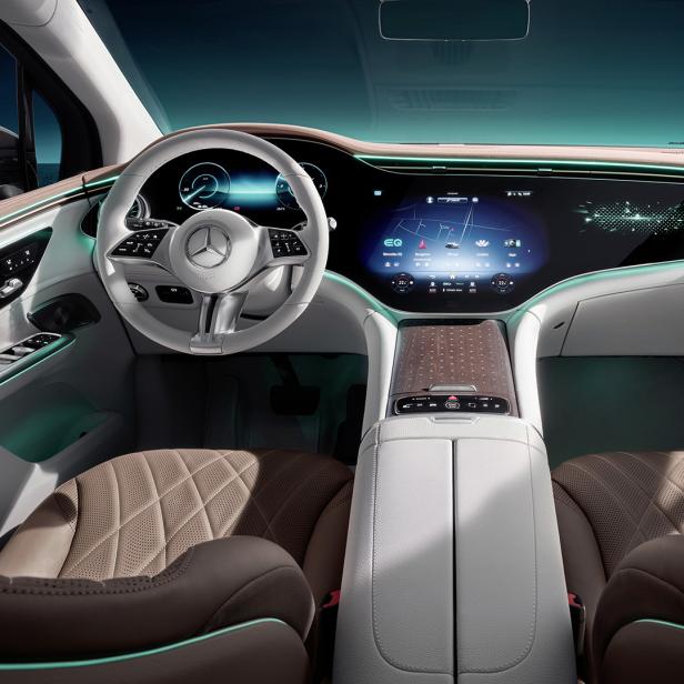 Mercedes EQE SUV - Cockpit