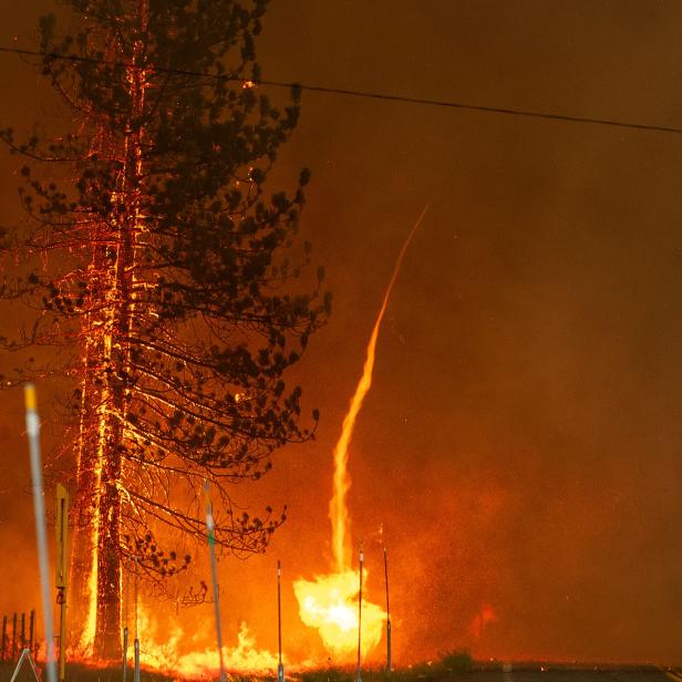 US-CALIFORNIA-FIRE-WILDFIRE