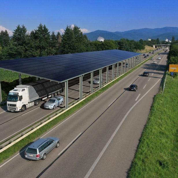 Autobahn wird mit Solarzellen überdacht: Bau startet noch heuer