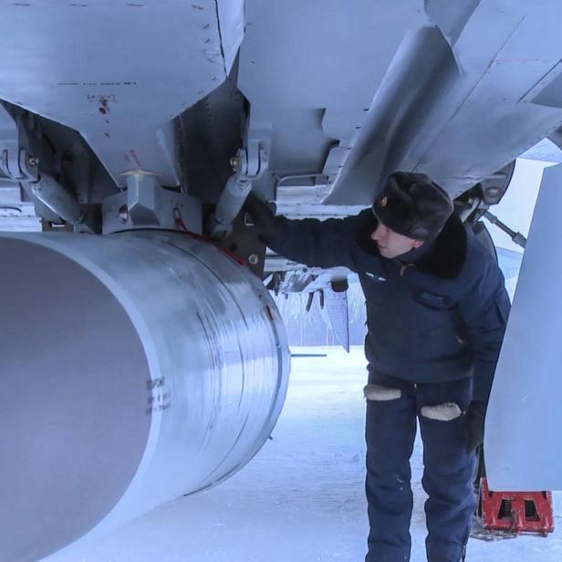 Die MiG-31K-Kampfjets können mit Hyperschallraketen beladen werden.