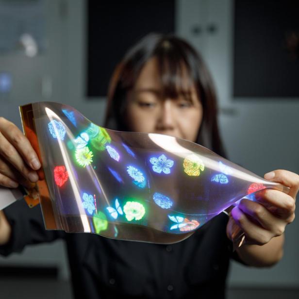 Das flexible Display soll nicht nur dehnbar, sondern auch widerstandsfähig sein.