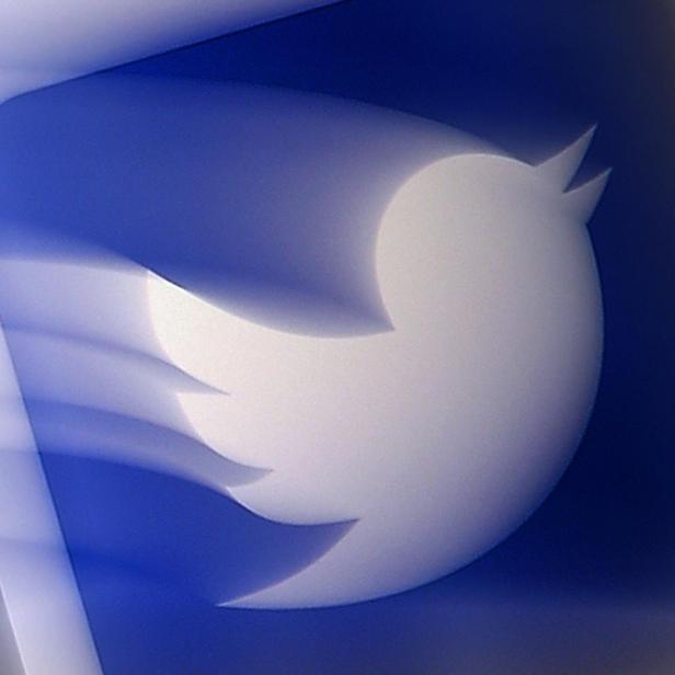 Chaos auf Twitter: "Verifzierte Accounts" verbreiten Fake-News