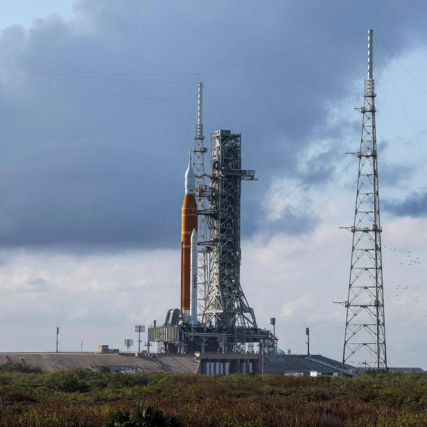 US-NASA-PREPARES-FOR-BELATED-LAUNCH-OF-ARTEMIS-I-ORION-SPACECRAF