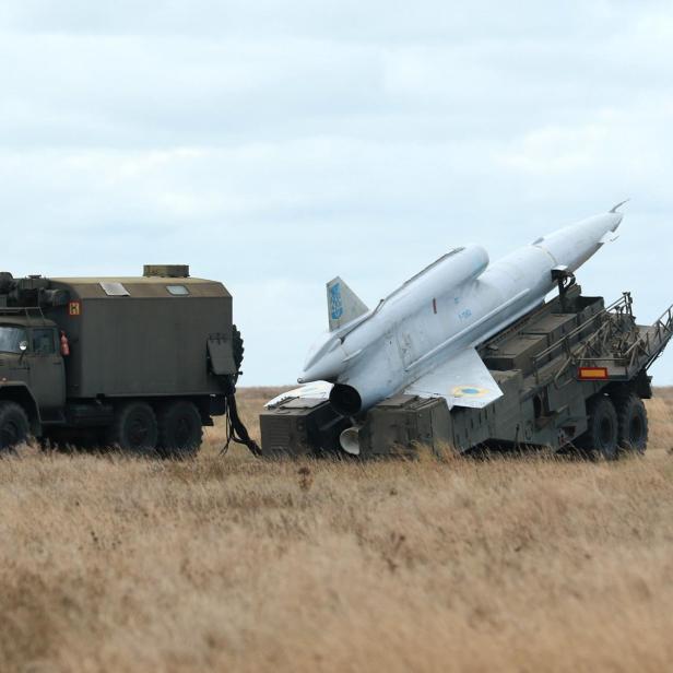 Eine ukrainische Tu-141 auf ihrer Startrampe.