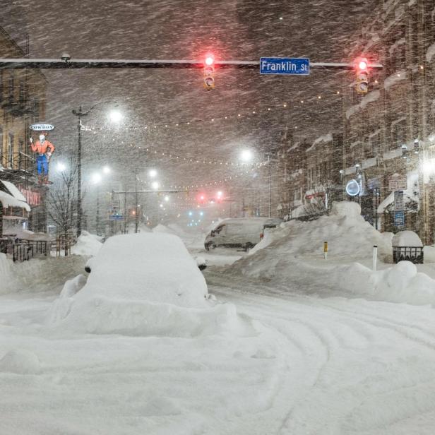 Schneebedeckte Straßen