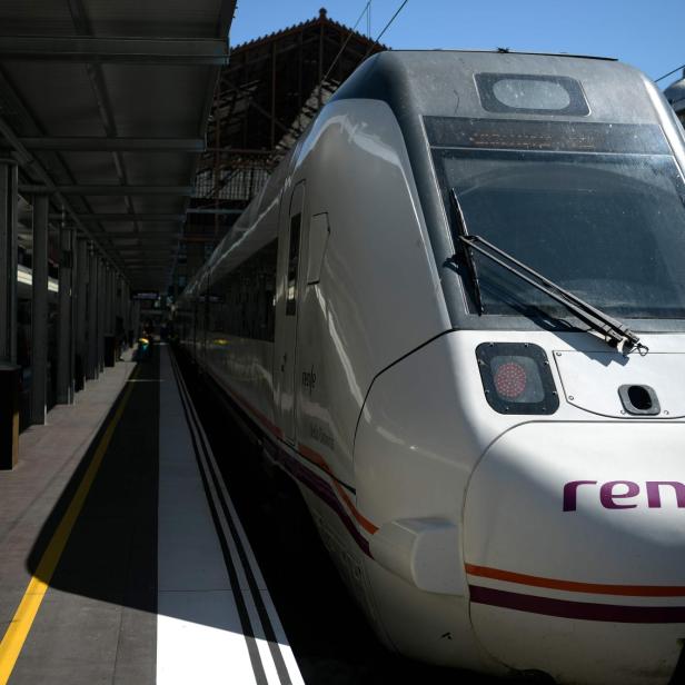 SPAIN-ECONOMY-TRANSPORT-TRAIN