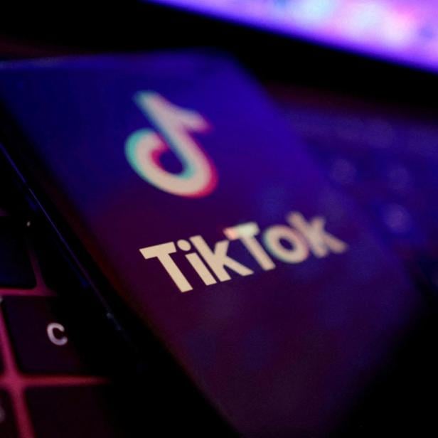 FILE PHOTO: Illustration shows TikTok app logo