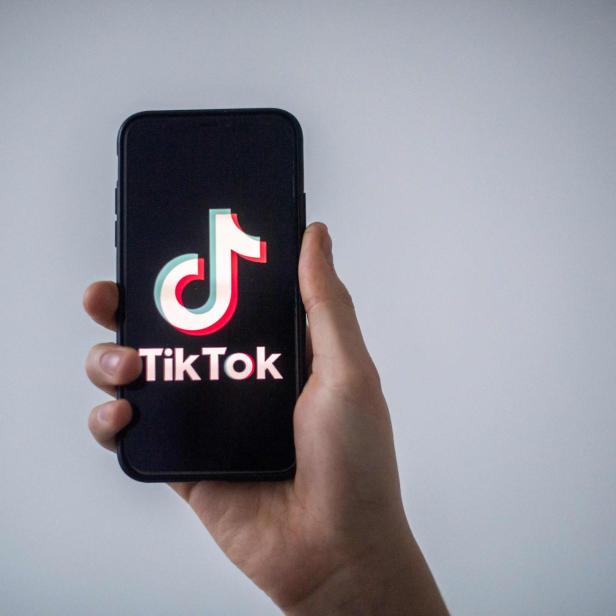 FILES-FRANCE-CHINA-INTERNET-POLITICS-TIK TOK