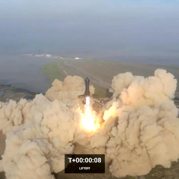 SpaceX's next-generation Starship spacecraft lifts off from the company's Boca Chica launchpad