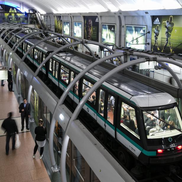 In Paris fahren zwei U-Bahnlinien vollautomatisch. In Zukunft sollen weitere Linien umgestellt werden.