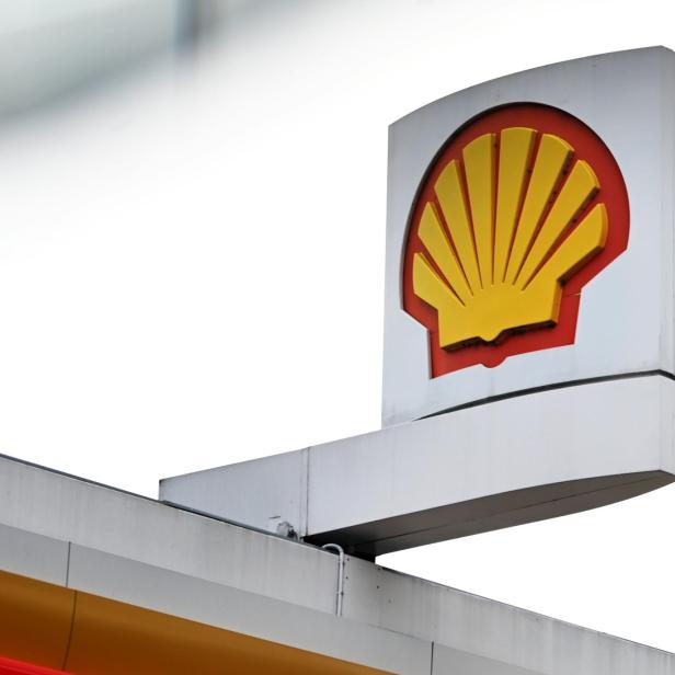 Shell eröffnet erste Ladestationen für E-Autos an Autobahnen