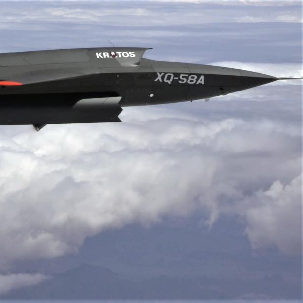 Eine XQ-58A Valkyrie Drohne der Air Force