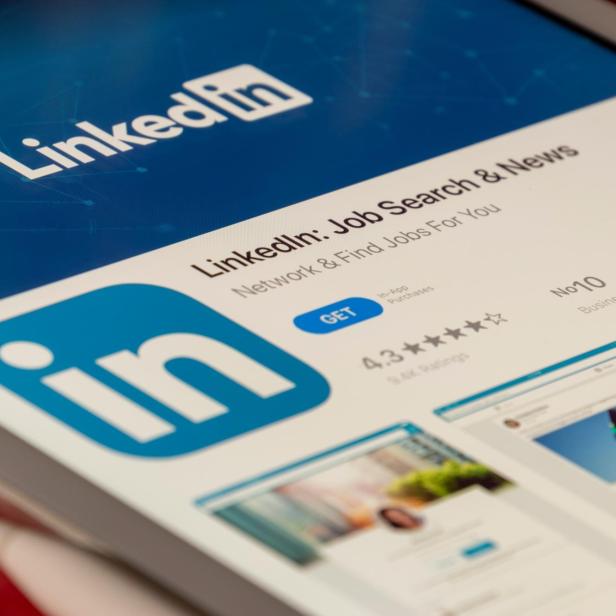 Kann LinkedIn auch als Dating-Plattform fungieren? Laut TikTok auf jeden Fall!