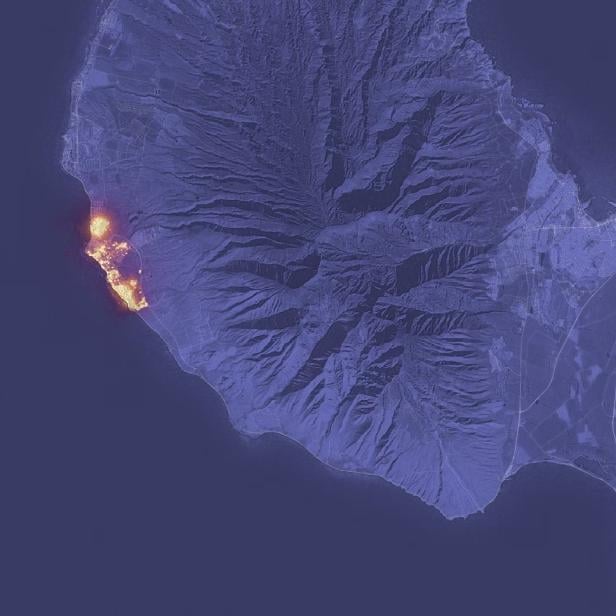 Die Brände auf Maui aus Sicht eines NASA-Satelliten. 