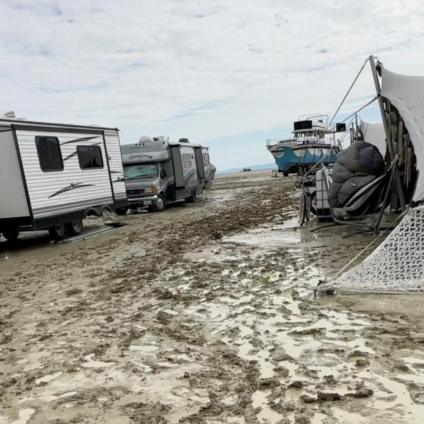 Rain and mud leave Burning Man revelers stranded in Nevada desert