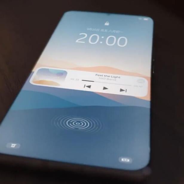 nio-phone-1.jpg