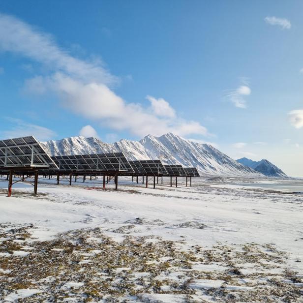 Der Solarpark Isfjord Radio von Store Norske 