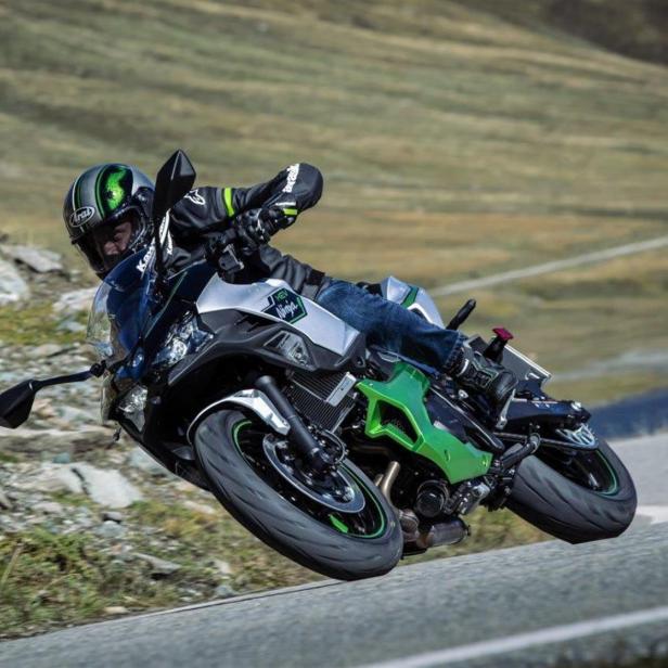 Die Kawasaki Ninja 7 Hybrid besitzt einen Verbrennungs- und einen Elektromotor