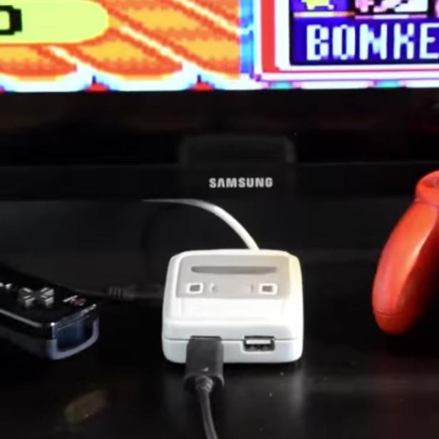 Mini-SNES mit Tongehäuse