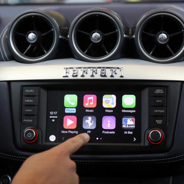 Apple CarPlay