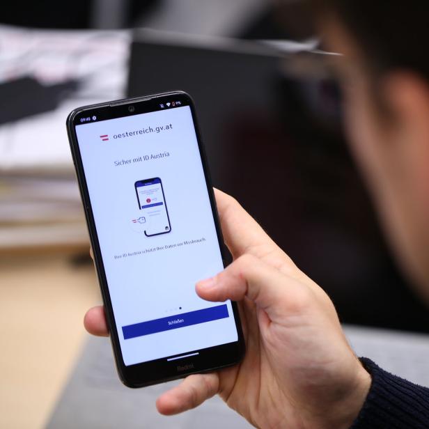 Symbolbild: ID Austria am Smartphone
