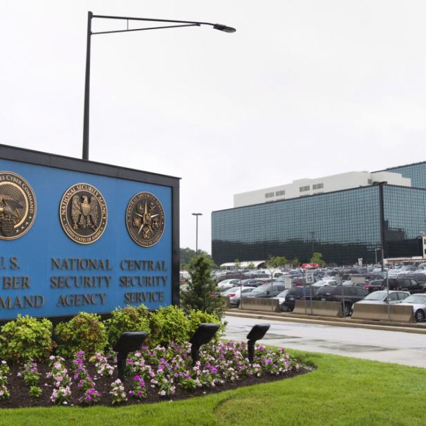 epa03735257 A general view of the headquarters of the National Security Administration (NSA) in Fort Meade, Maryland, USA, 07 June 2013. According to media reports, a secret intelligence program called &#039;Prism&#039; run by the US Government&#039;s National Security Agency has been collecting data from millions of communication service subscribers through access to many of the top US Internet companies, including Google, Facebook, Apple and Verizon. EPA/JIM LO SCALZO