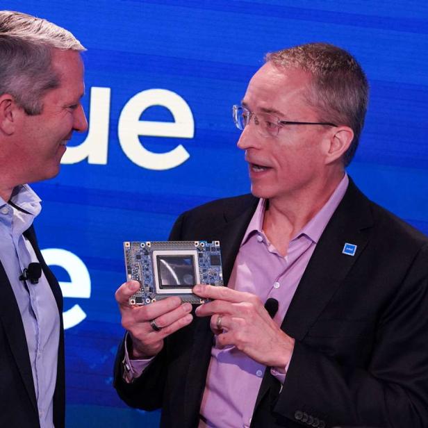 Intel-Chef Pat Gelsinger (rechts) und Vize Christoph Schell mit Gaudi3