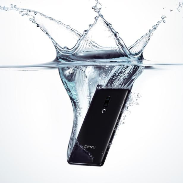 Smartphones können bei Meizu künftig baden gehen.