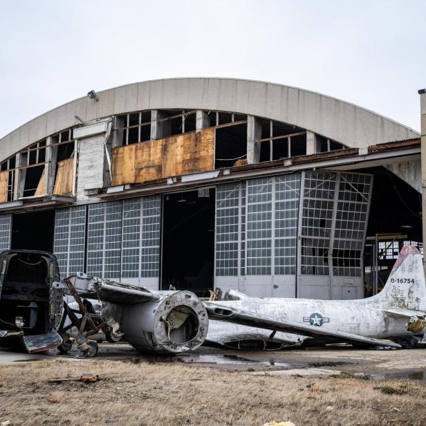 Wie am Schlachtfeld: Tornado zerstört Museum der Air Force