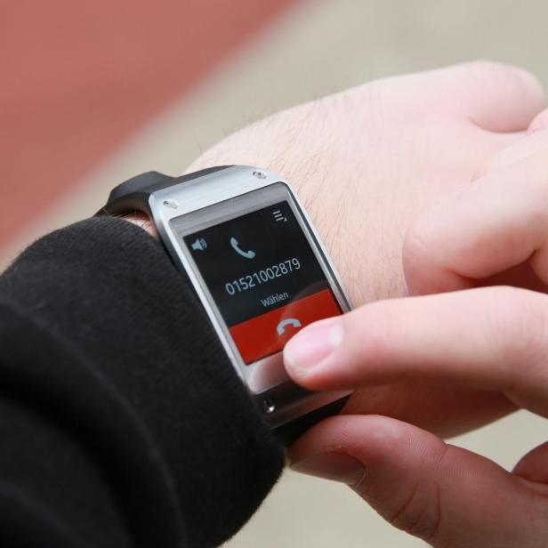 Nächste Samsung-Smartwatch könnte im Uralt-Design kommen (im Bild: Galaxy Gear 2013)