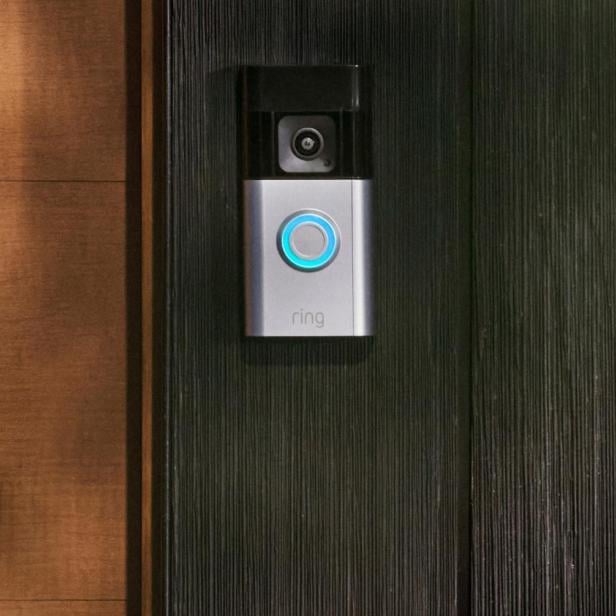 Hier die Ring Battery Video Doorbell Pro von Amazon.