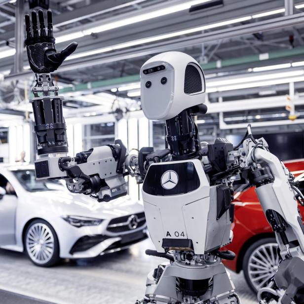 Roboter Apollo arbeitet bei Mercedes auf Probe