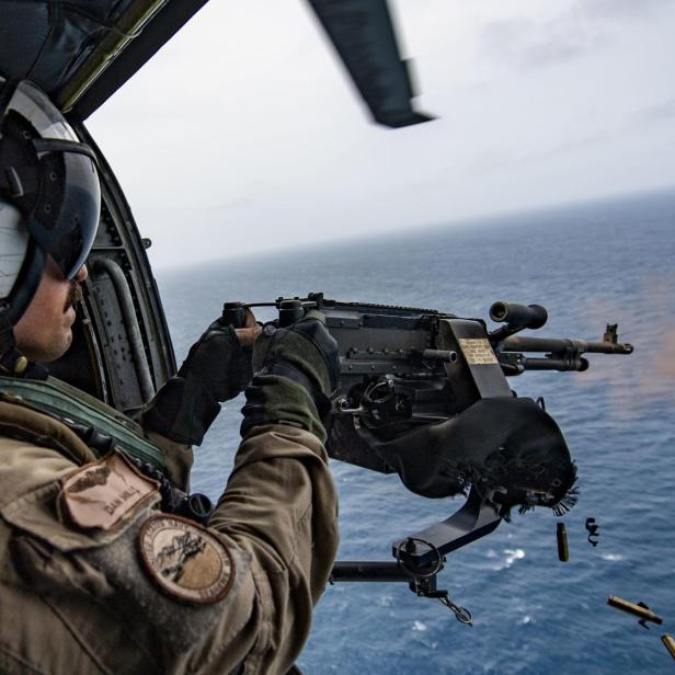 Symbolbild: Ein Doorgunner der US Navy